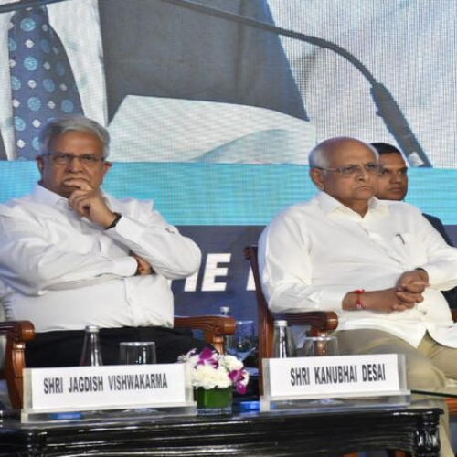 CM Bhupendra Patel Attends Roadshow